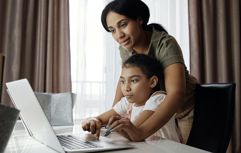 Advantages and Disadvantages of Online Therapy