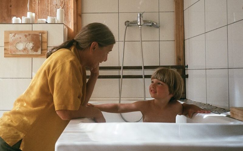 Ways to Get Your Child's Attention to Play SS4Kids_Sing and Speak for Kids